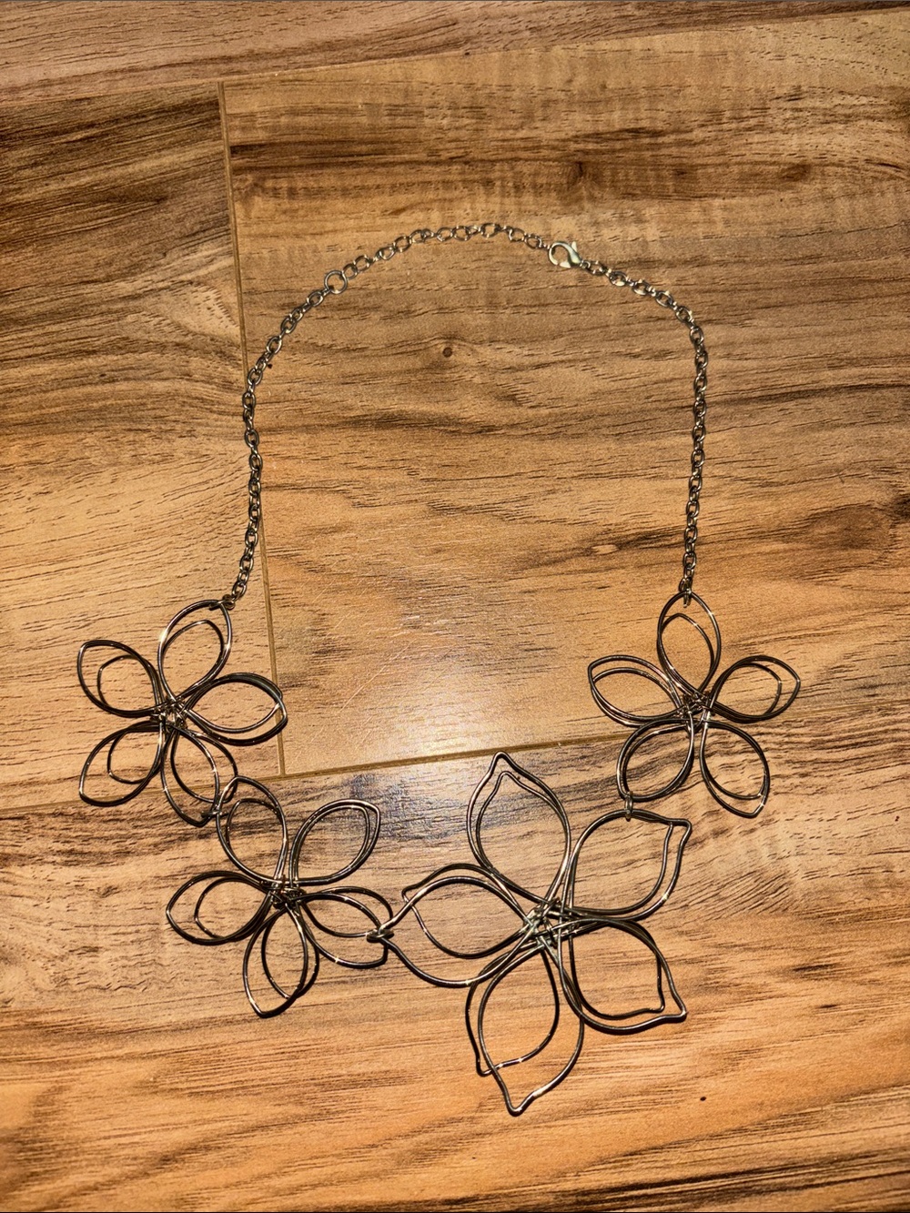 paparazzi Silver Floral Open-Petal Necklace